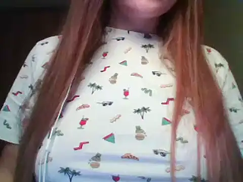 Snapshot of Evasapples chatting on 10-18-25, 09:39 Evasapples online show from 10-18-25, 09:39