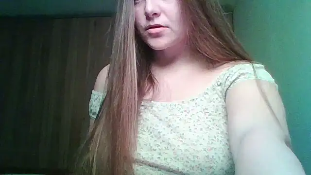 Snapshot of Evasapples chatting on 05-05-26, 10:57 Evasapples online show from 05-05-26, 10:57
