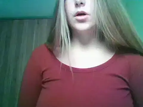 Snapshot of Evasapples chatting on 09-19-25, 12:31 Evasapples online show from 09-19-25, 12:31