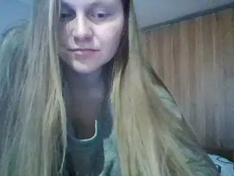 Snapshot of Evasapples chatting on 02-23-25, 09:26 Evasapples online show from 02-23-25, 09:26