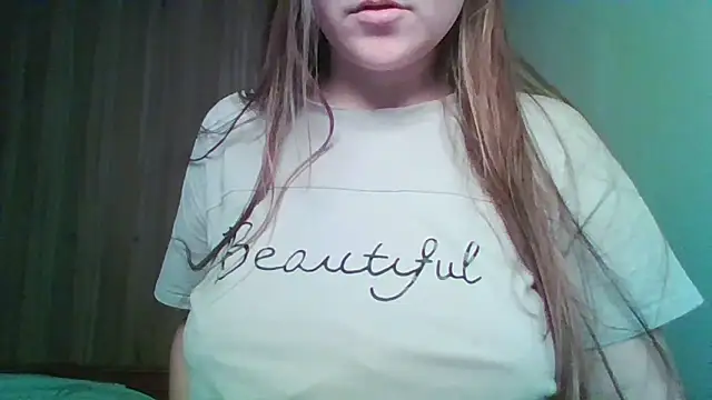 Snapshot of Evasapples chatting on 05-03-26, 11:47 Evasapples online show from 05-03-26, 11:47