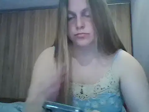Snapshot of Evasapples chatting on 03-06-25, 07:43 Evasapples online show from 03-06-25, 07:43