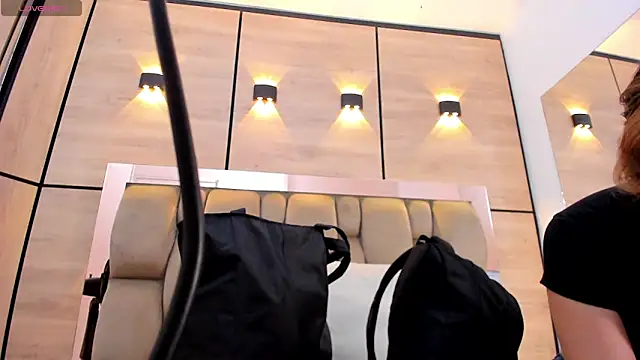 dorothy vegga online show from 11-08-25, 03:54