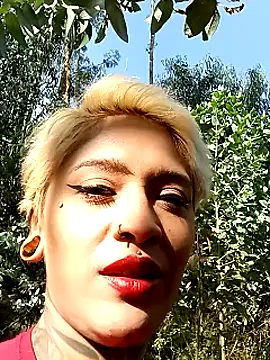 Snapshot of tatouagendecouple chatting on 01-16-25, 01:14 tatouagendecouple online show from 01-16-25, 01:14