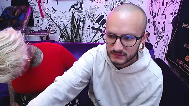 Snapshot of tatouagendecouple chatting on 02-01-25, 05:49 tatouagendecouple online show from 02-01-25, 05:49