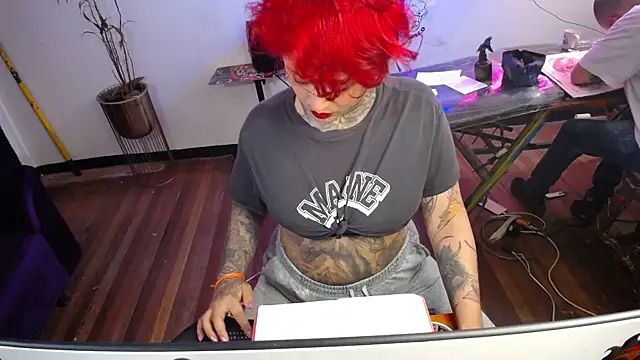 tatouagendecouple online show from 11-21-25, 06:45