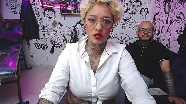 Snapshot of tatouagendecouple chatting on 02-07-25, 10:30 tatouagendecouple online show from 02-07-25, 10:30