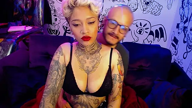 Snapshot of tatouagendecouple chatting on 02-13-25, 05:26 tatouagendecouple online show from 02-13-25, 05:26