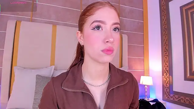 Snapshot of AbigailCarter chatting on 10-05-25, 10:33 AbigailCarter online show from 10-05-25, 10:33