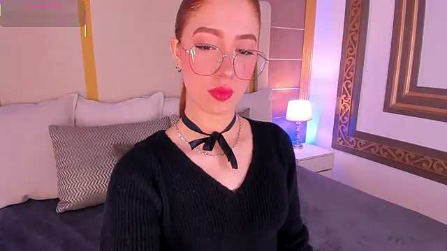 Snapshot of AbigailCarter chatting on 10-20-25, 12:02 AbigailCarter online show from 10-20-25, 12:02