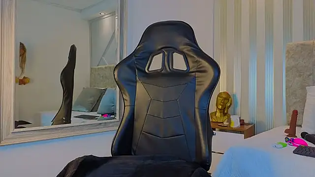 Tayra Pradit online show from 03-08-26, 07:39