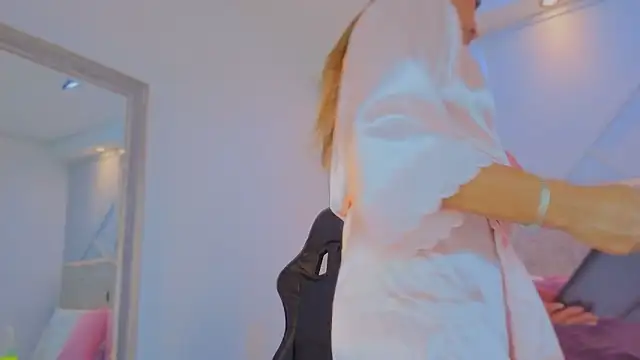 Snapshot of Tayra_Pradit chatting on 02-03-26, 02:53 Tayra Pradit online show from 02-03-26, 02:53