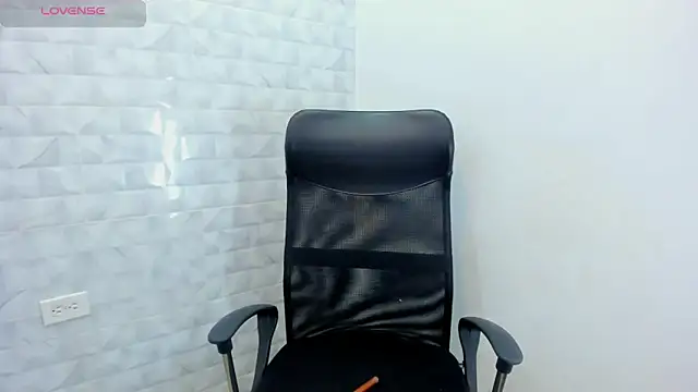 Realbadbxtch online show from 02-14-25, 07:33