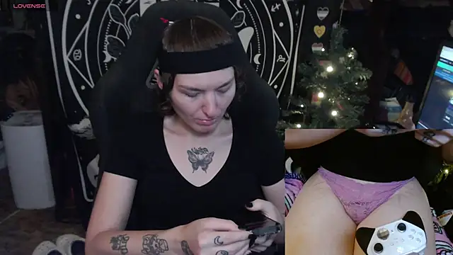 BrandiWRLD 999 online show from 01-26-25, 06:16