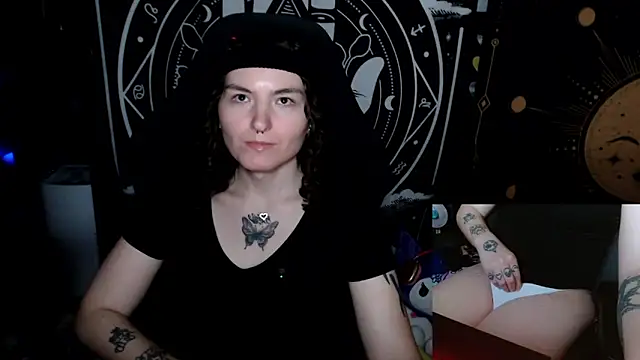 BrandiWRLD 999 online show from 10-01-25, 09:07