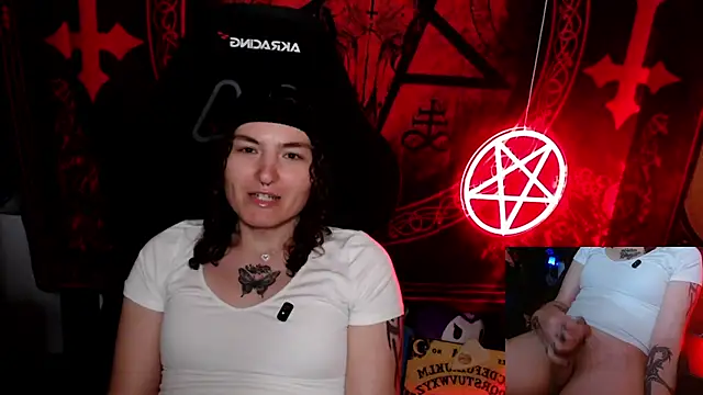 BrandiWRLD 999 online show from 10-13-25, 07:37