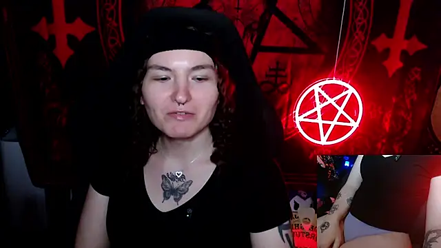 BrandiWRLD 999 online show from 10-06-25, 08:53