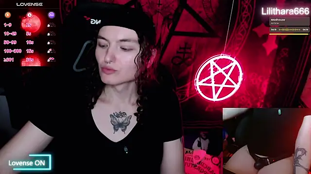 BrandiWRLD 999 online show from 10-30-25, 01:37