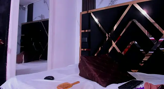 tifany bigdick online show from 10-12-25, 05:47