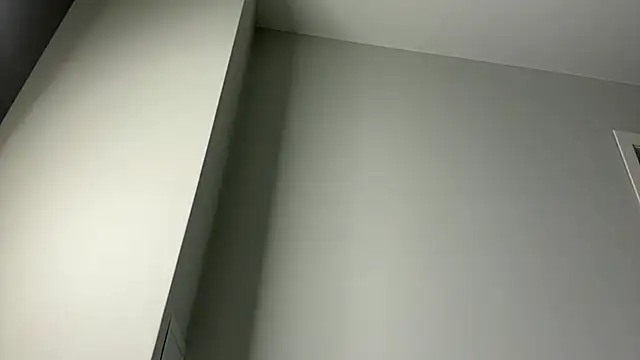 Snapshot of elisa_moon chatting on 02-22-25, 01:22 elisa moon online show from 02-22-25, 01:22