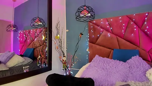 isabella monsalve online show from 01-05-25, 01:04