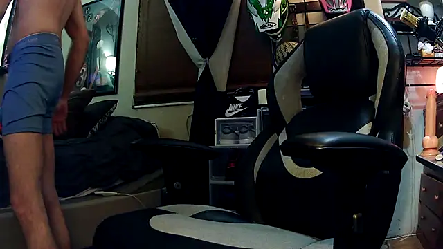 slutty guy12 online show from 03-04-25, 12:29