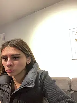 Snapshot of aliisonn_parker26 chatting on 02-18-25, 08:14 aliisonn parker26 online show from 02-18-25, 08:14