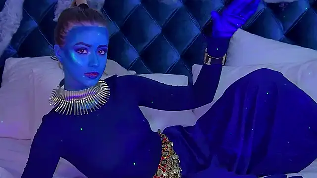 MilanaBalmain online show from 10-29-25, 05:12