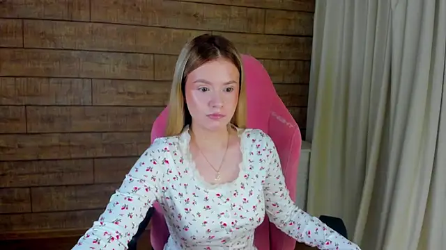 MilanaBalmain online show from 03-23-26, 04:34