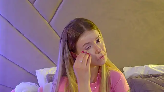 MilanaBalmain online show from 07-07-26, 04:26