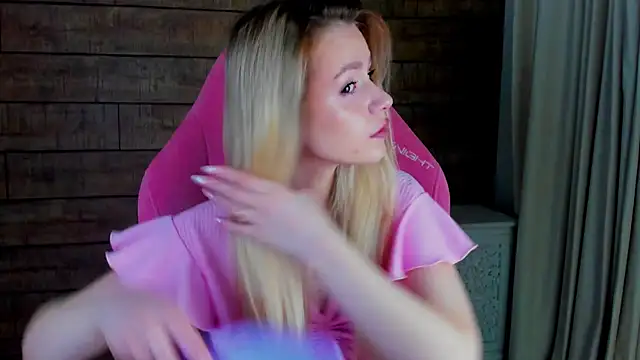 MilanaBalmain online show from 03-02-26, 04:24