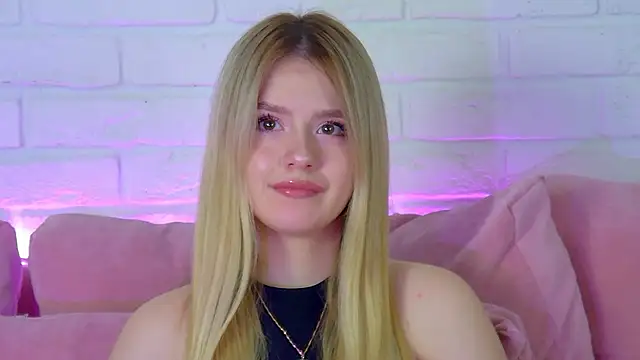 MilanaBalmain online show from 02-18-26, 07:54