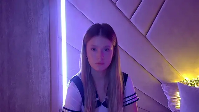 MilanaBalmain online show from 09-23-25, 05:20