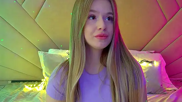 MilanaBalmain online show from 03-08-25, 08:33