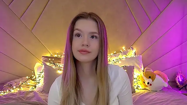 MilanaBalmain online show from 03-19-25, 10:42