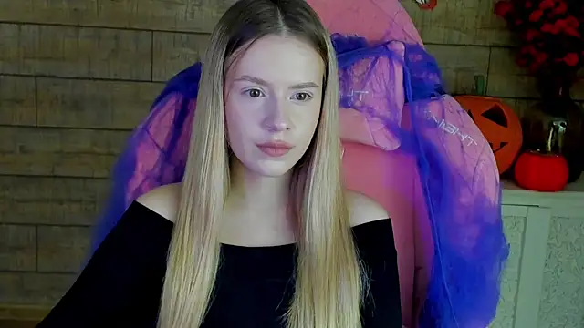 MilanaBalmain online show from 11-03-25, 04:28