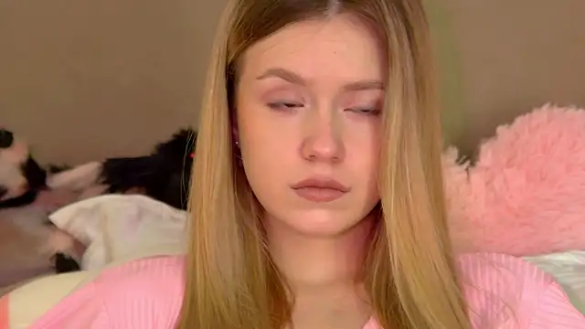 MilanaBalmain online show from 10-27-25, 04:35