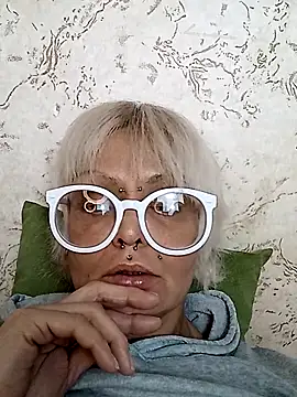 Gardener of Illusions online show from 10-30-25, 10:02