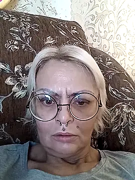 Gardener of Illusions online show from 10-20-25, 06:15