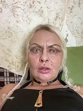 Gardener of Illusions online show from 09-10-25, 02:43