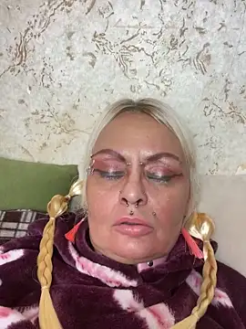 Gardener of Illusions online show from 09-19-25, 01:53