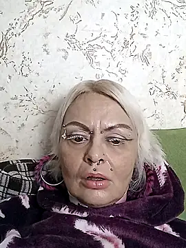 Gardener of Illusions online show from 11-06-25, 03:27