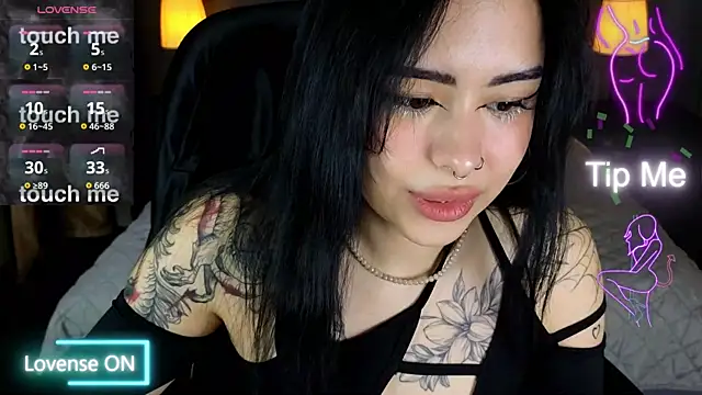 baby  kim online show from 12-17-25, 05:12