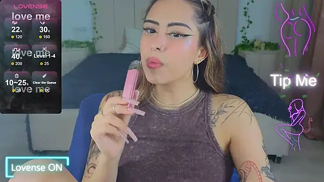 baby  kim online show from 10-31-25, 05:15