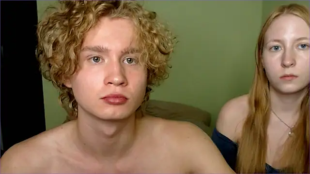 Snapshot of AliceStoneJhonyStone chatting on 09-20-25, 06:13 AliceStoneJhonyStone online show from 09-20-25, 06:13
