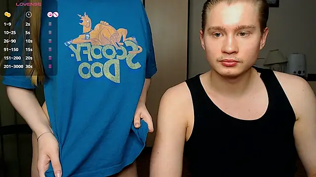 Snapshot of AliceStoneJhonyStone chatting on 02-25-25, 10:53 AliceStoneJhonyStone online show from 02-25-25, 10:53