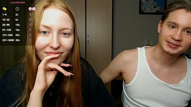 Snapshot of AliceStoneJhonyStone chatting on 02-20-25, 02:02 AliceStoneJhonyStone online show from 02-20-25, 02:02