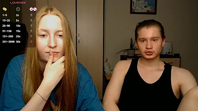 Snapshot of AliceStoneJhonyStone chatting on 02-27-25, 12:23 AliceStoneJhonyStone online show from 02-27-25, 12:23