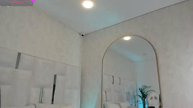 im nika  online show from 09-22-25, 04:46