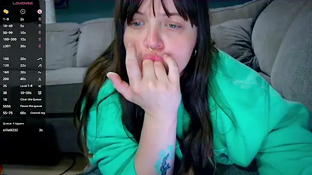 princess emily4723 online show from 04-20-26, 01:35